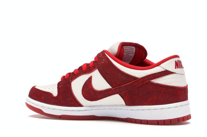 Nike SB Dunk Low Valentine's Day (2014)