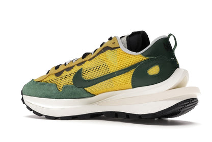 Nike Vaporwaffle sacai Tour Yellow Stadium Green