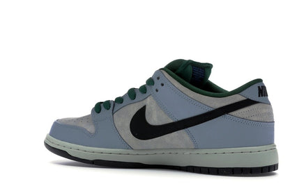 Nike SB Dunk Low Maple Leaf Central Park