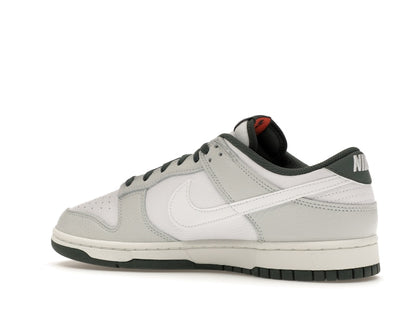 Nike Dunk Low Retro SE Photon Dust Vintage Green