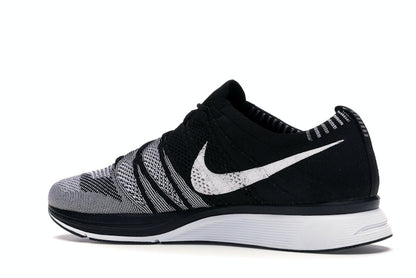 Nike Flyknit Trainer Oreo