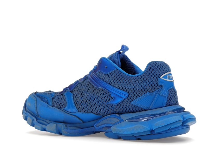 Track.3 Blue
