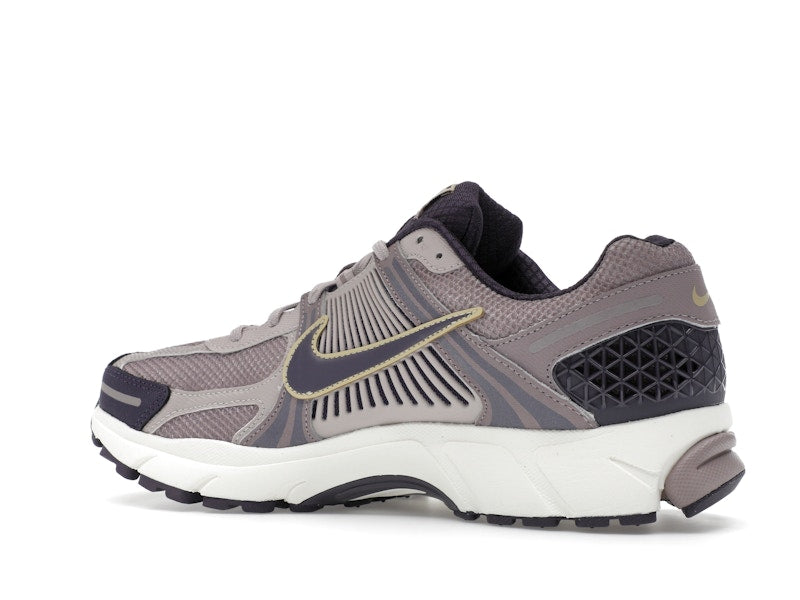 Nike Zoom Vomero 5 Platinum Violet