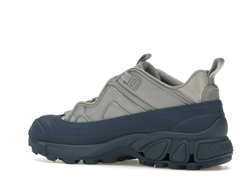 Burberry Arthur Warm Grey Oceanic Blue