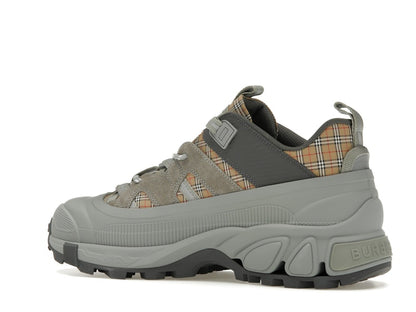 Burberry Arthur Grey Beige Check