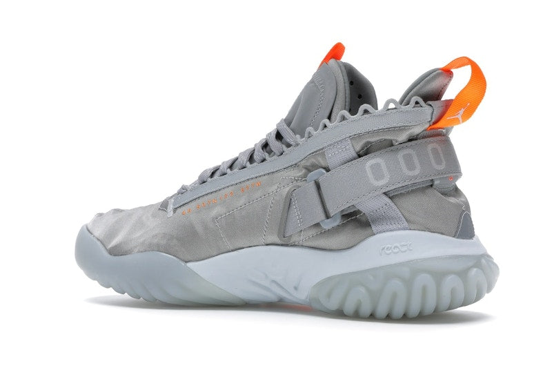 Jordan Proto React Wolf Grey Total Orange