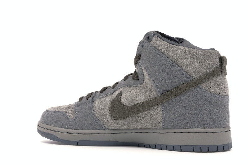 Nike SB Dunk High Tauntaun