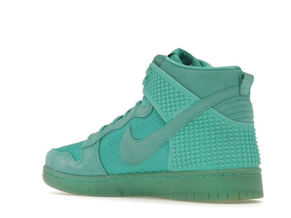 Nike Dunk CMFT Premium Light Retro
