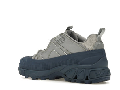 Burberry Arthur Warm Grey Oceanic Blue
