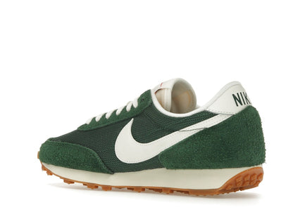 Nike Daybreak Vintage Fir (Women's)