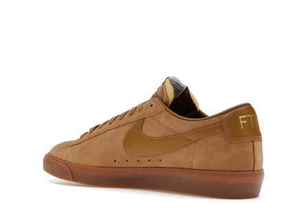 Nike SB Blazer Low GT Supreme Golden Beige
