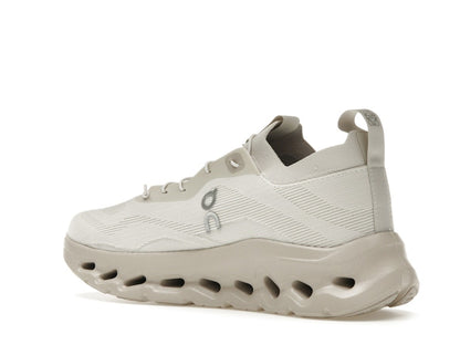 On Running Cloudtilt Loewe Sand