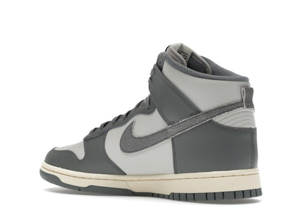 Nike Dunk High Vintage Light Bone Grey