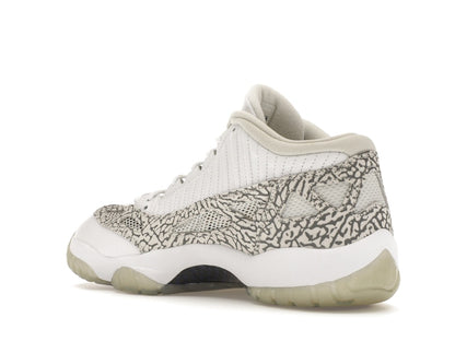 Jordan 11 Retro Low IE Cobalt (2015)