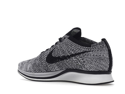 Nike Flyknit Racer Oreo