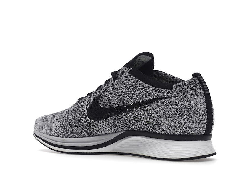 Nike Flyknit Racer Oreo