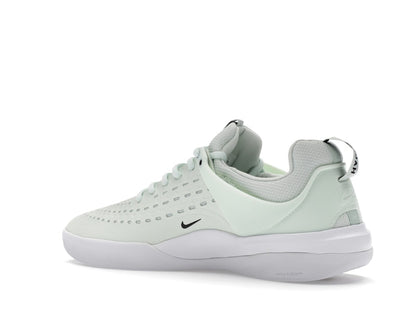 Nike SB Zoom Nyjah 3 Barely Green