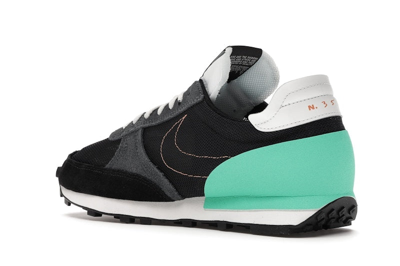 Nike Daybreak Type Black Menta
