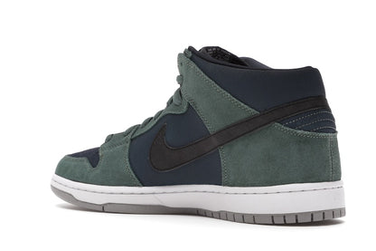 Nike SB Dunk Mid Nori