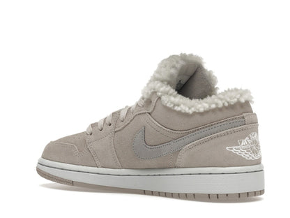 Jordan 1 Low SE Sherpa Fleece (Women's)