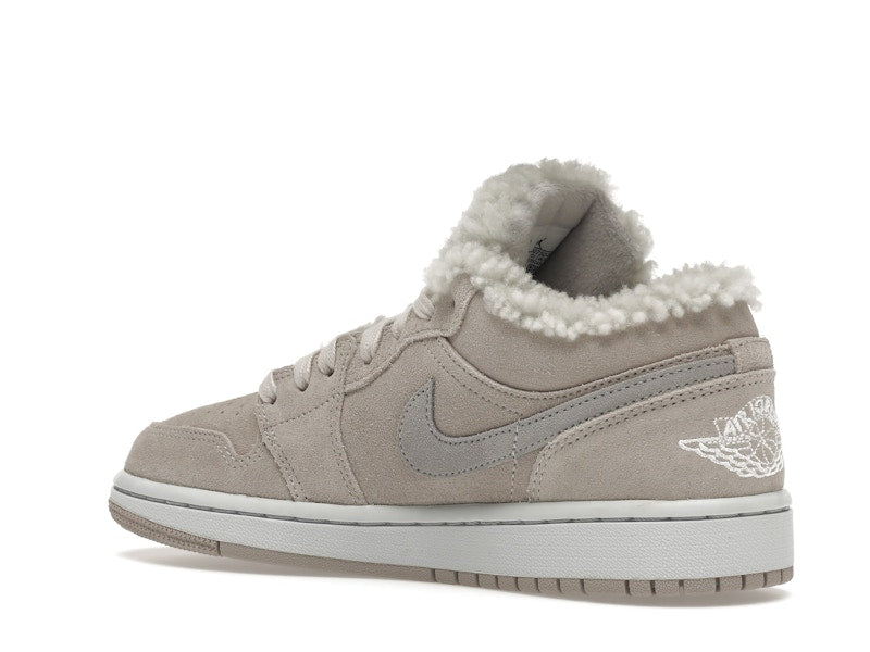 Jordan 1 Low SE Sherpa Fleece (Women's)