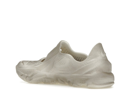 Nike ISPA Universal Natural Black