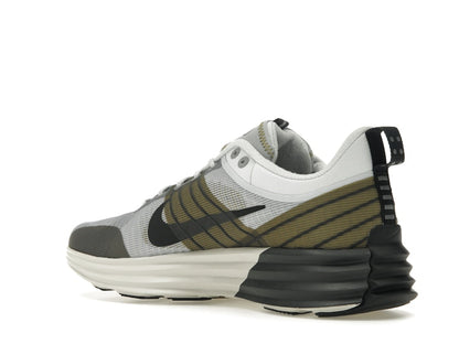 Nike Lunar Roam Platinum Tint Desert Moss