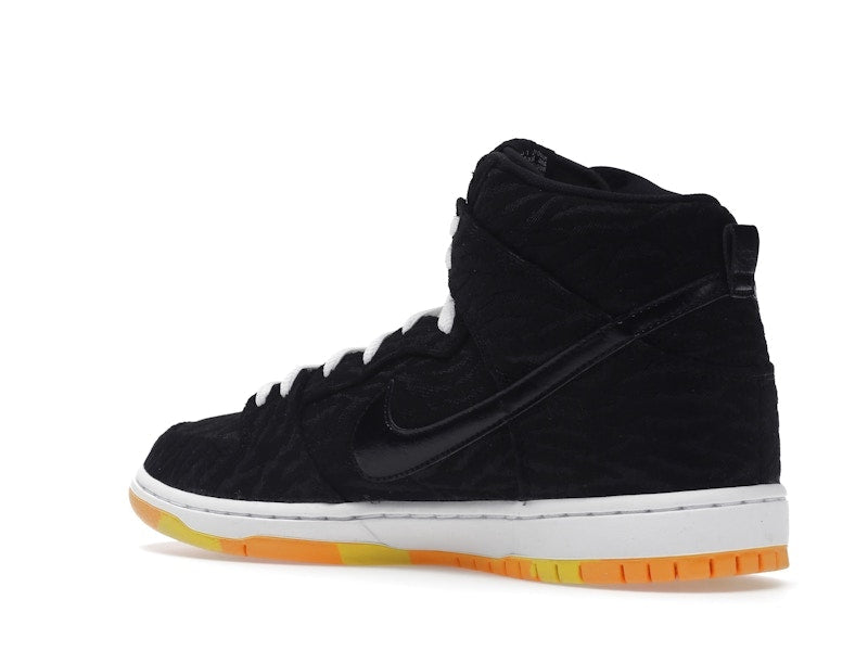 Nike SB Dunk High Skunk