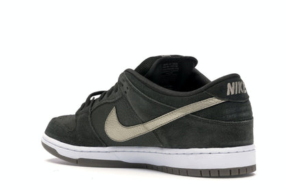 Nike SB Dunk Low Sequoia White Gum