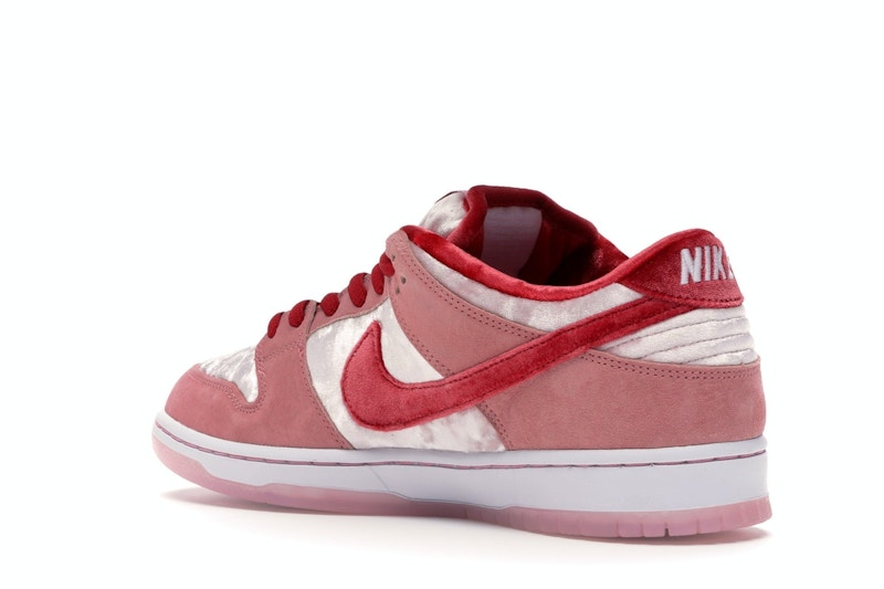 Nike SB Dunk Low StrangeLove Skateboards