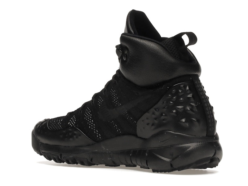Nike Lupinek Flyknit Triple Black