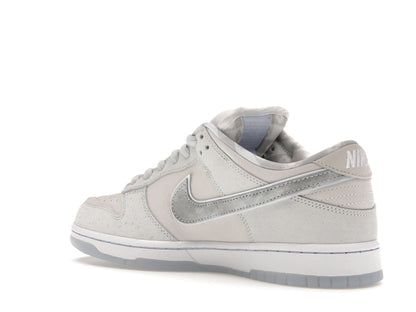 Nike SB Dunk Low White Lobster (Friends and Family)
