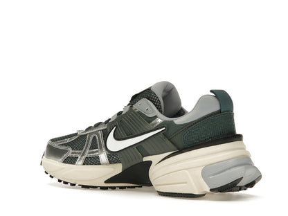 Nike V2K Run Vintage Green