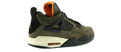 Jordan 4 Retro Undefeated (2005)