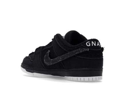 Nike SB Dunk Low Gnarhunters