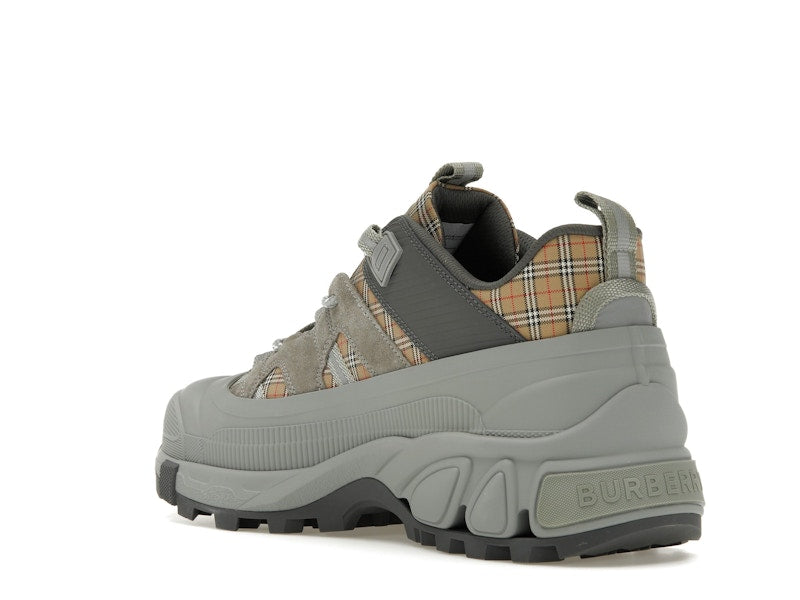 Burberry Arthur Grey Beige Check