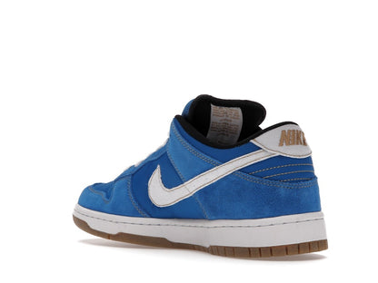 Nike SB Dunk Low Street Fighter Chun Li