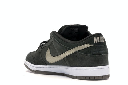 Nike SB Dunk Low Sequoia White Gum