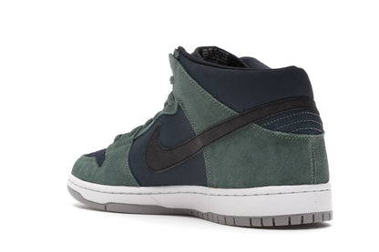 Nike SB Dunk Mid Nori