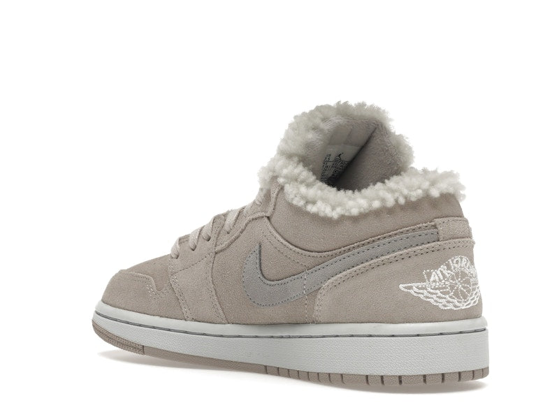 Jordan 1 Low SE Sherpa Fleece (Women's)
