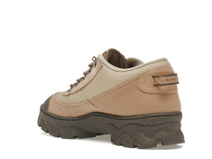 Nike Lahar Low Grain (Women's)