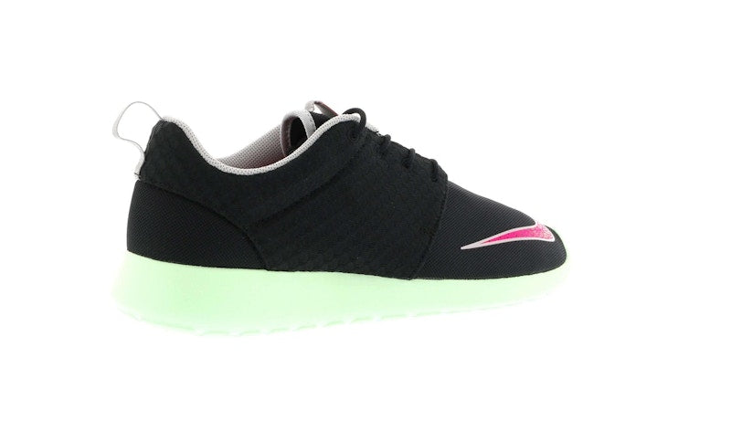 Nike Roshe Run FB Yeezy