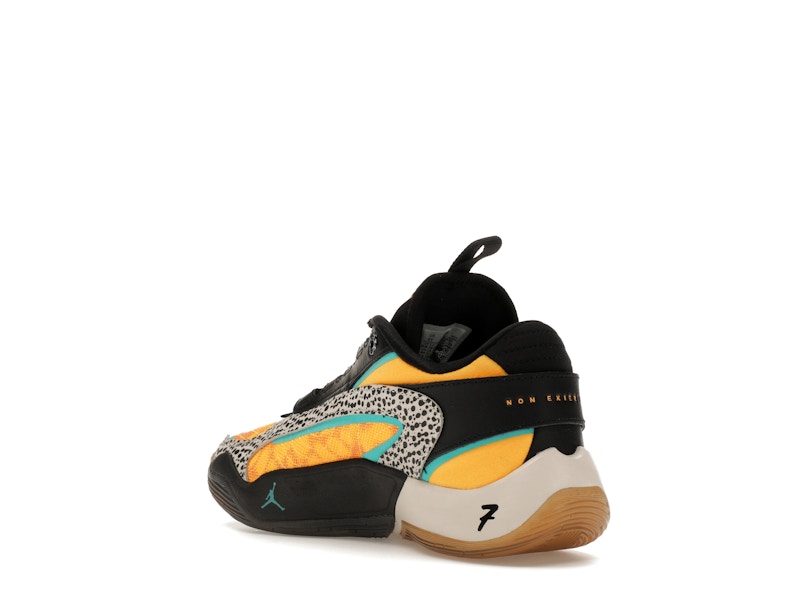 Jordan Luka 2 The Pitch (GS)