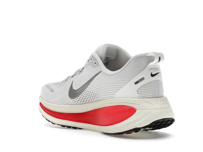 Nike Vomero 18 Platinum Tint Siren Red Light Smoke Grey Metallic Pewter