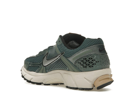 Nike Zoom Vomero 5 Vintage Green Light Orewood Brown Hemp Chrome (Women's)