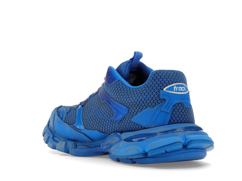 Track.3 Blue