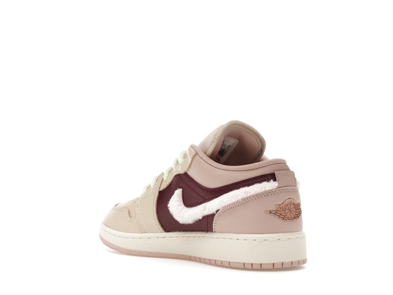 Jordan 1 Low SE Fur Swoosh (GS)