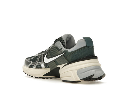 Nike V2K Run Vintage Green