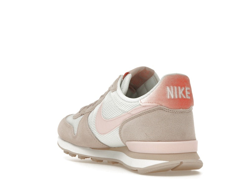 Nike Internationalist Summit White Light Madder Root (Women's)