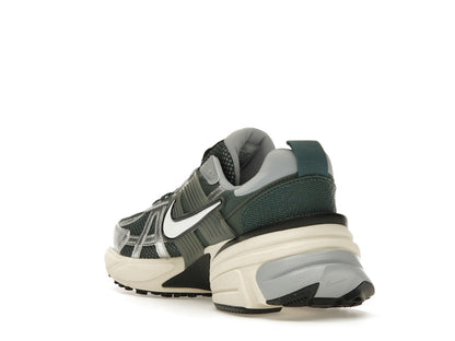 Nike V2K Run Vintage Green